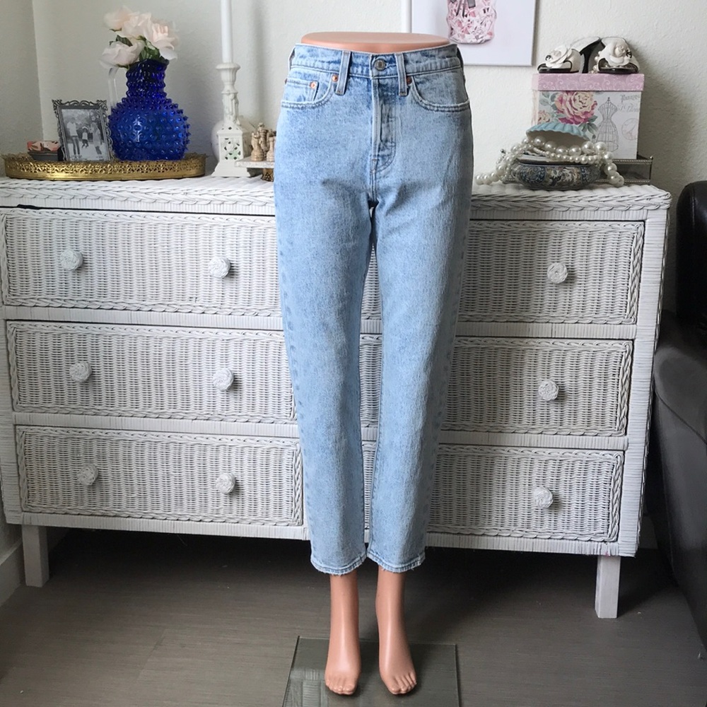 Levi's high waisted wedgie jeans 27 NWOT